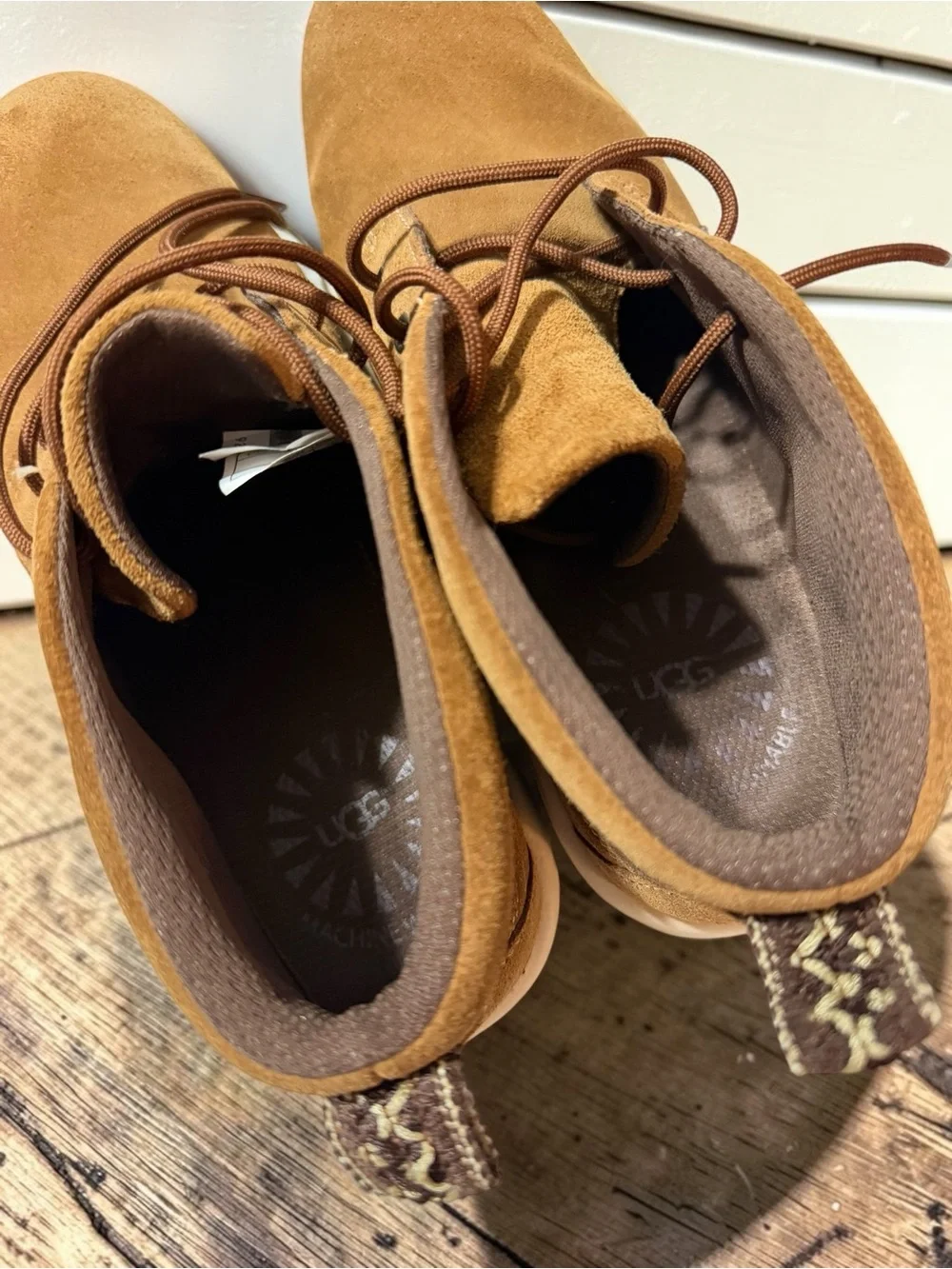 UGG Suede Chukka Boots Womens 5 Tan Lace Up Treadlite Sole Ankle Boot